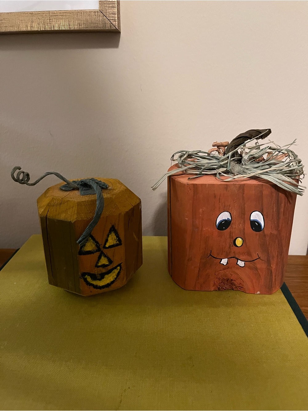 Hand-Painted Wooden Pumpkin Décor Set - Orange & Mustard